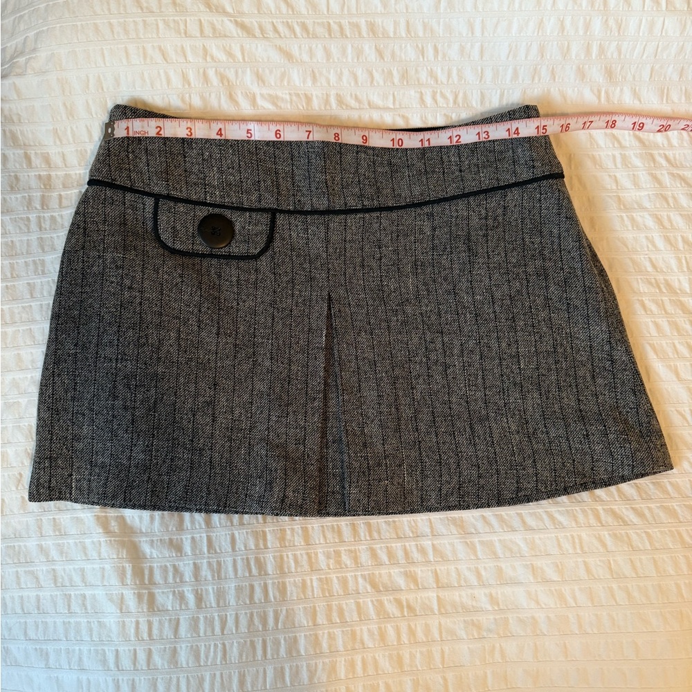 SMART SET Grey and Black Skirt with Front Pleat | M